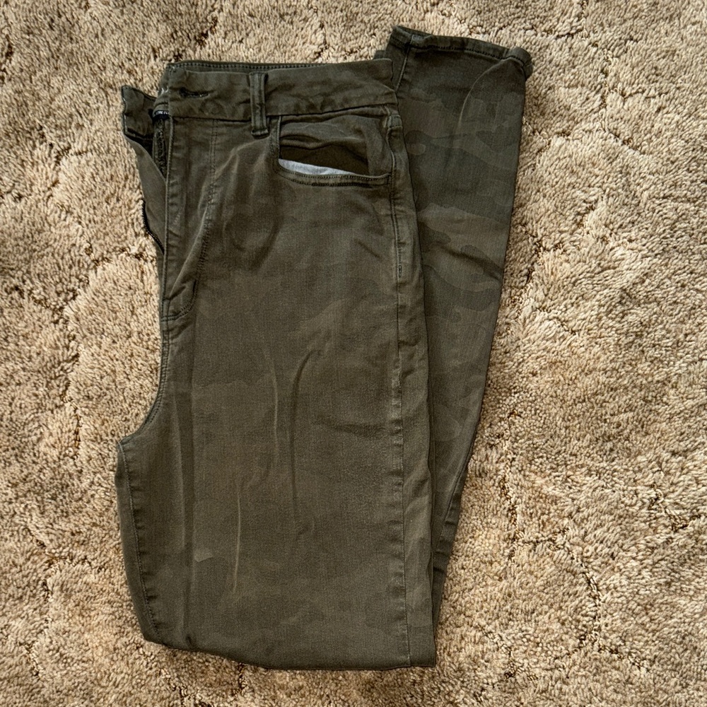 American Eagle Camo Jeggings